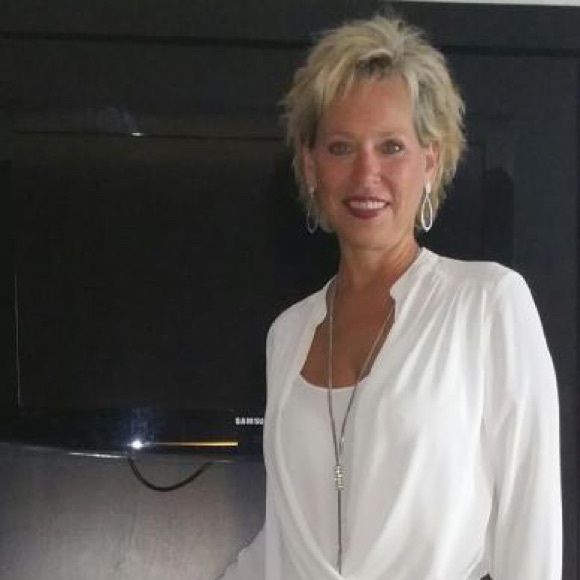 Meet your Posher, Helga - Picture 1 of 1